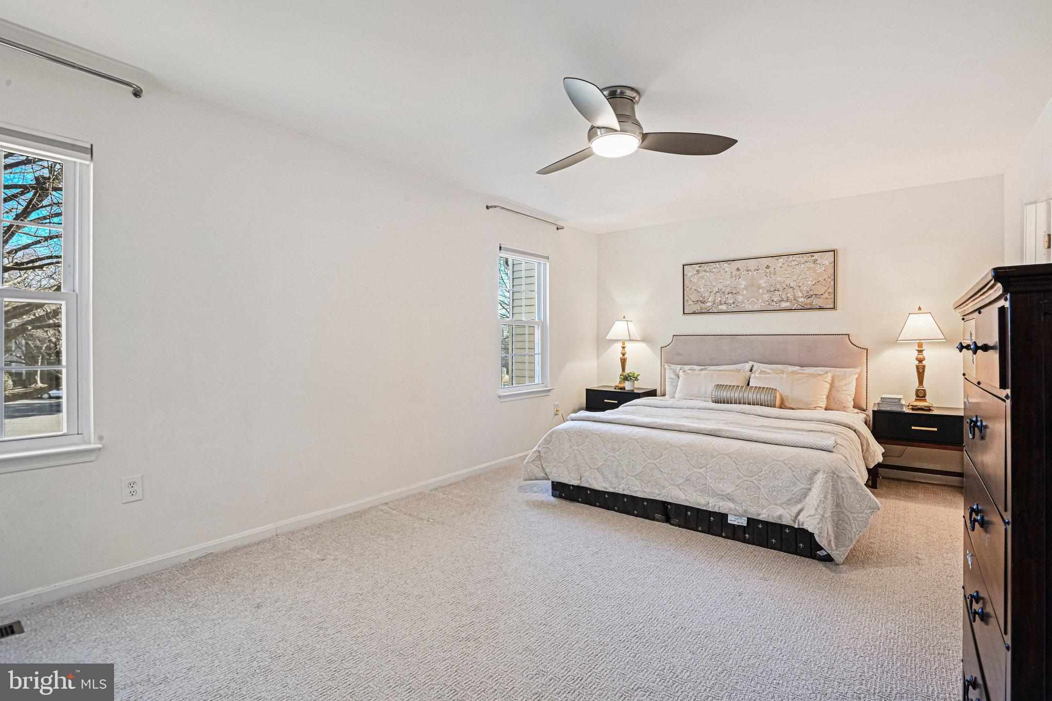 OAKTON VILLAGE - Residential