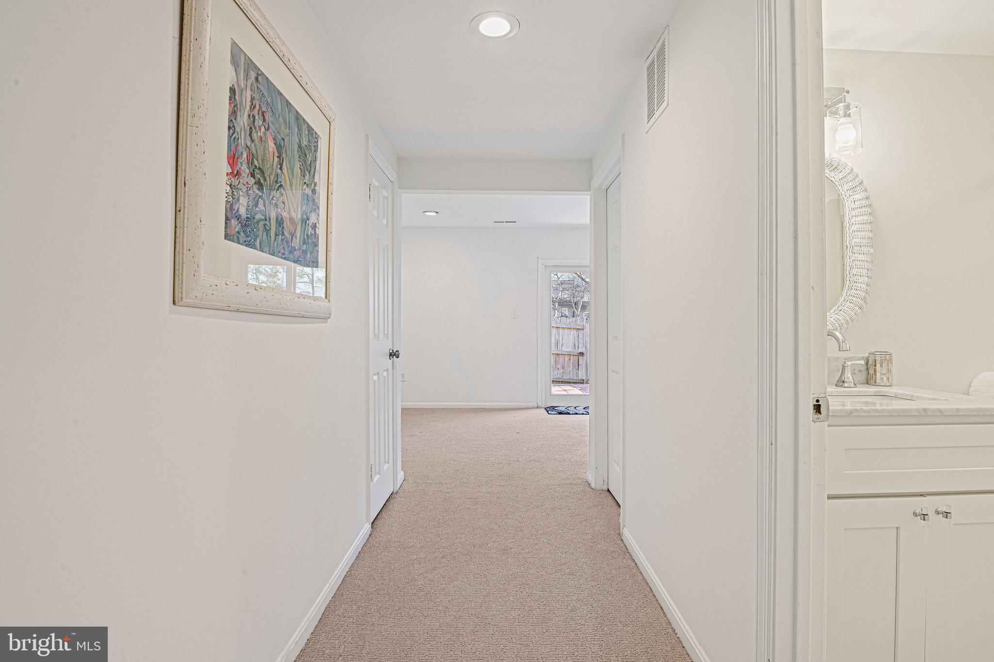 OAKTON VILLAGE - Residential