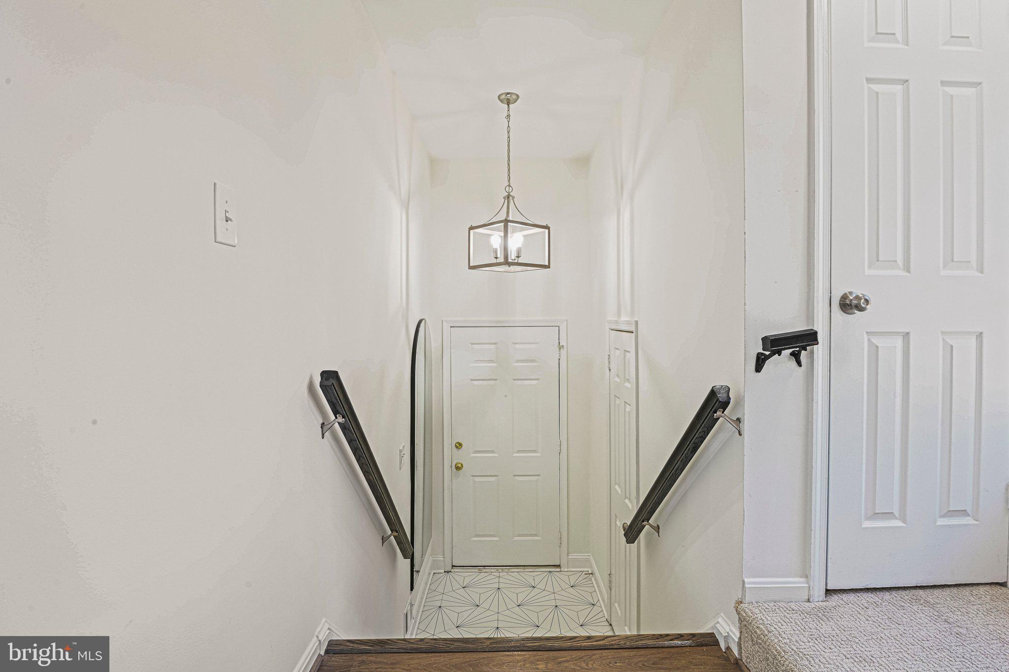 OAKTON VILLAGE - Residential