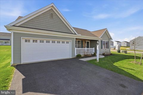 122 CREEKSIDE DRIVE NEW PROVIDENCE PA 17560