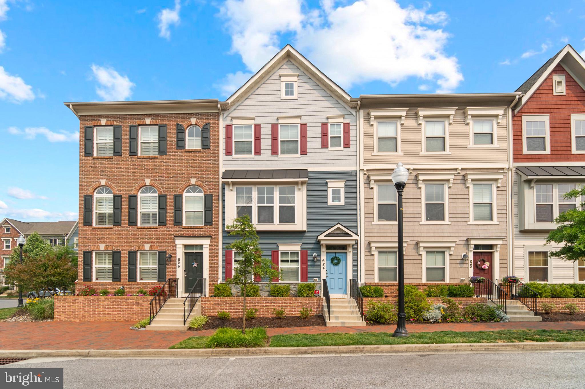 VILLAGE GREENS - Residential