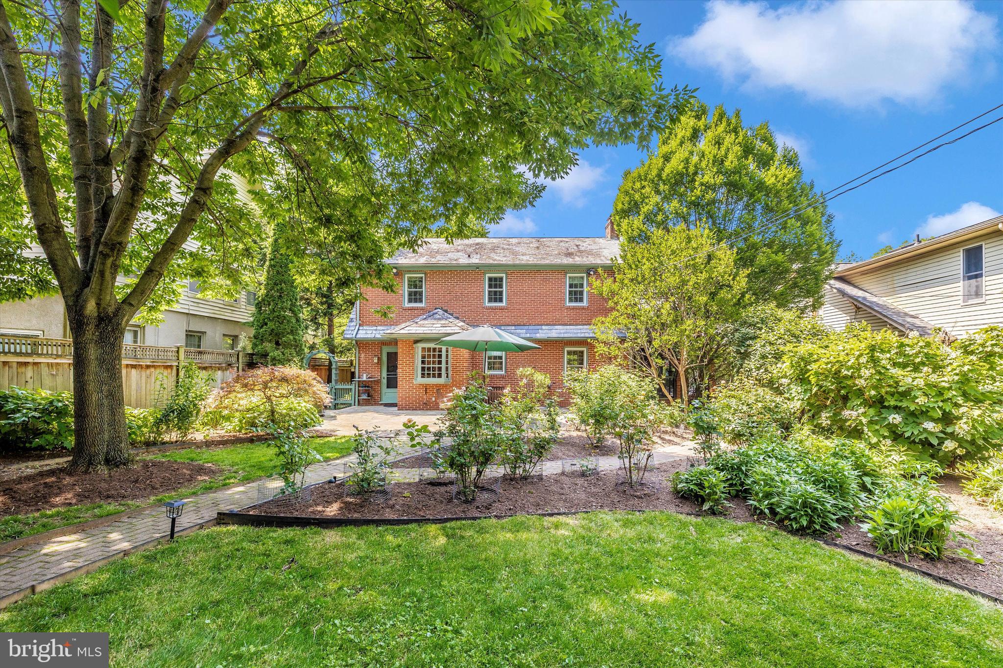 318 W COLLEGE TERRACE