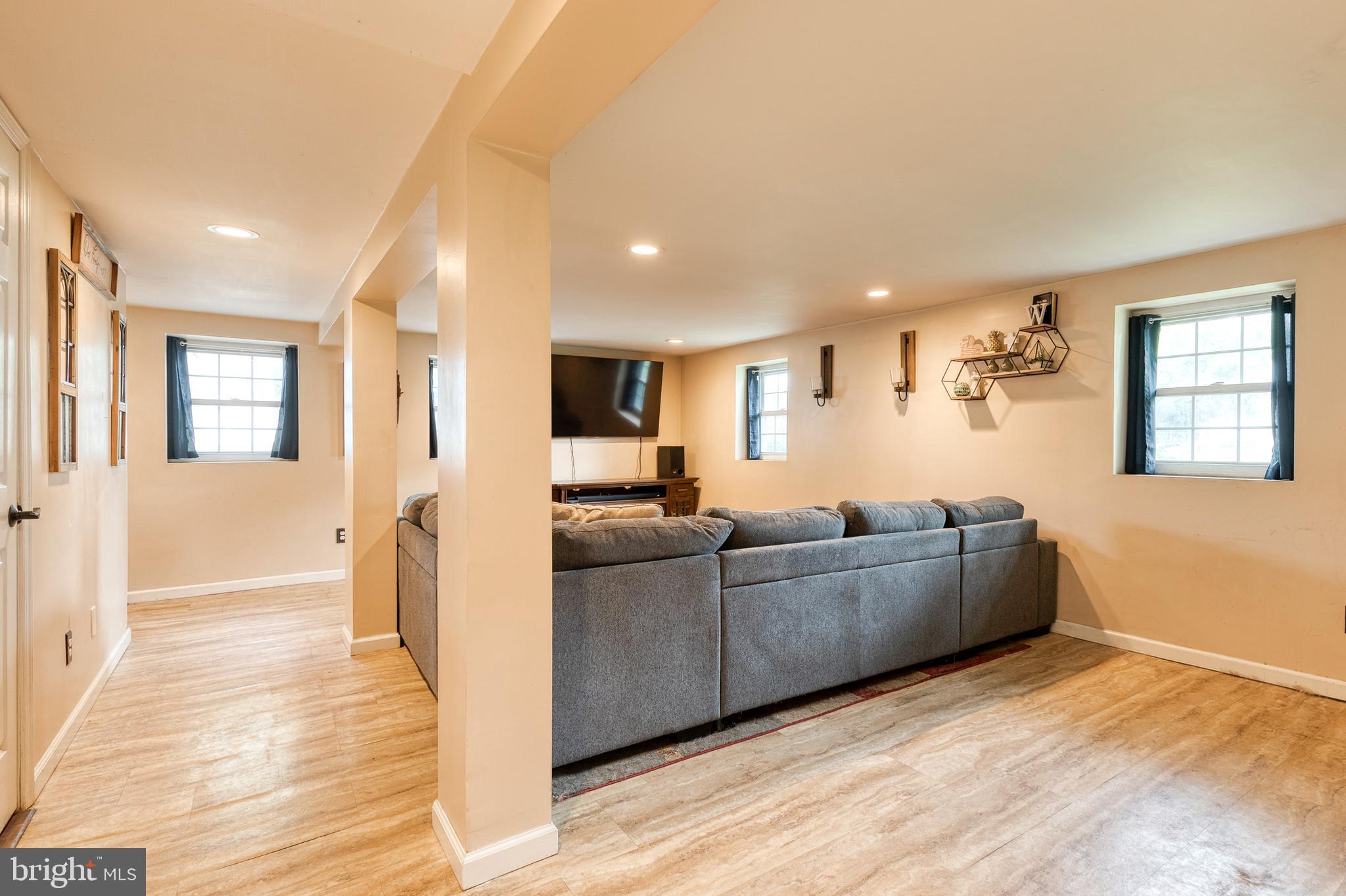 OLIVER BEACH - Residential