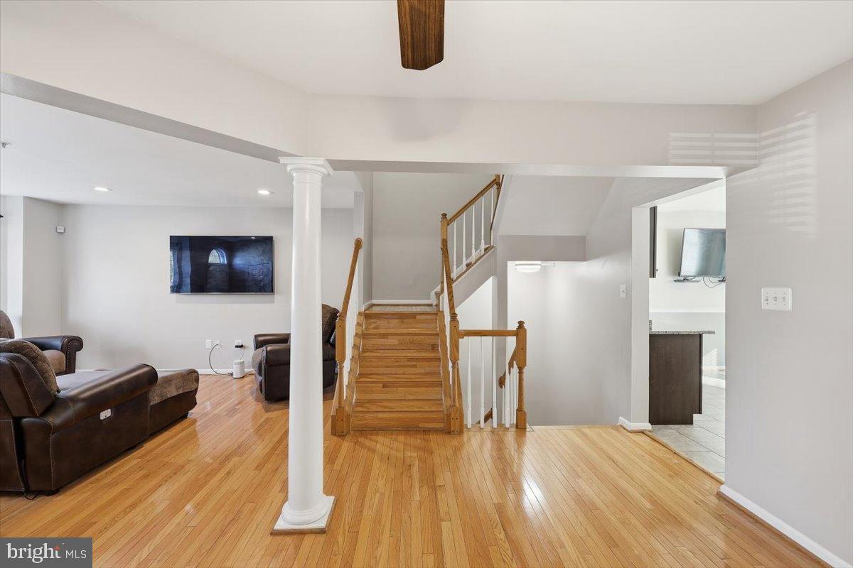 STANFORD - Residential