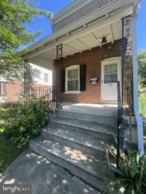 Homes For Rent - 221 E 4th Street<br/> MEDIA, PA 19063