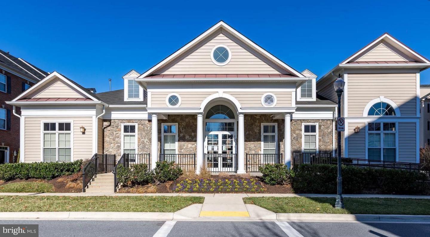 HIDDEN CREEK - Residential