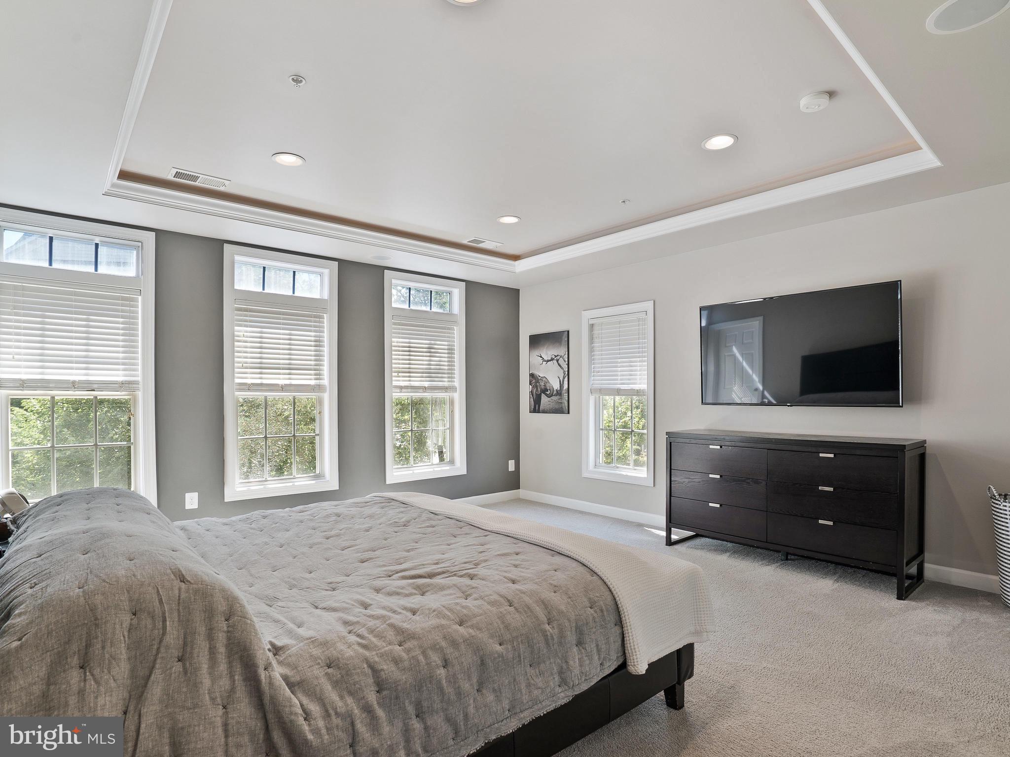 HIDDEN CREEK - Residential