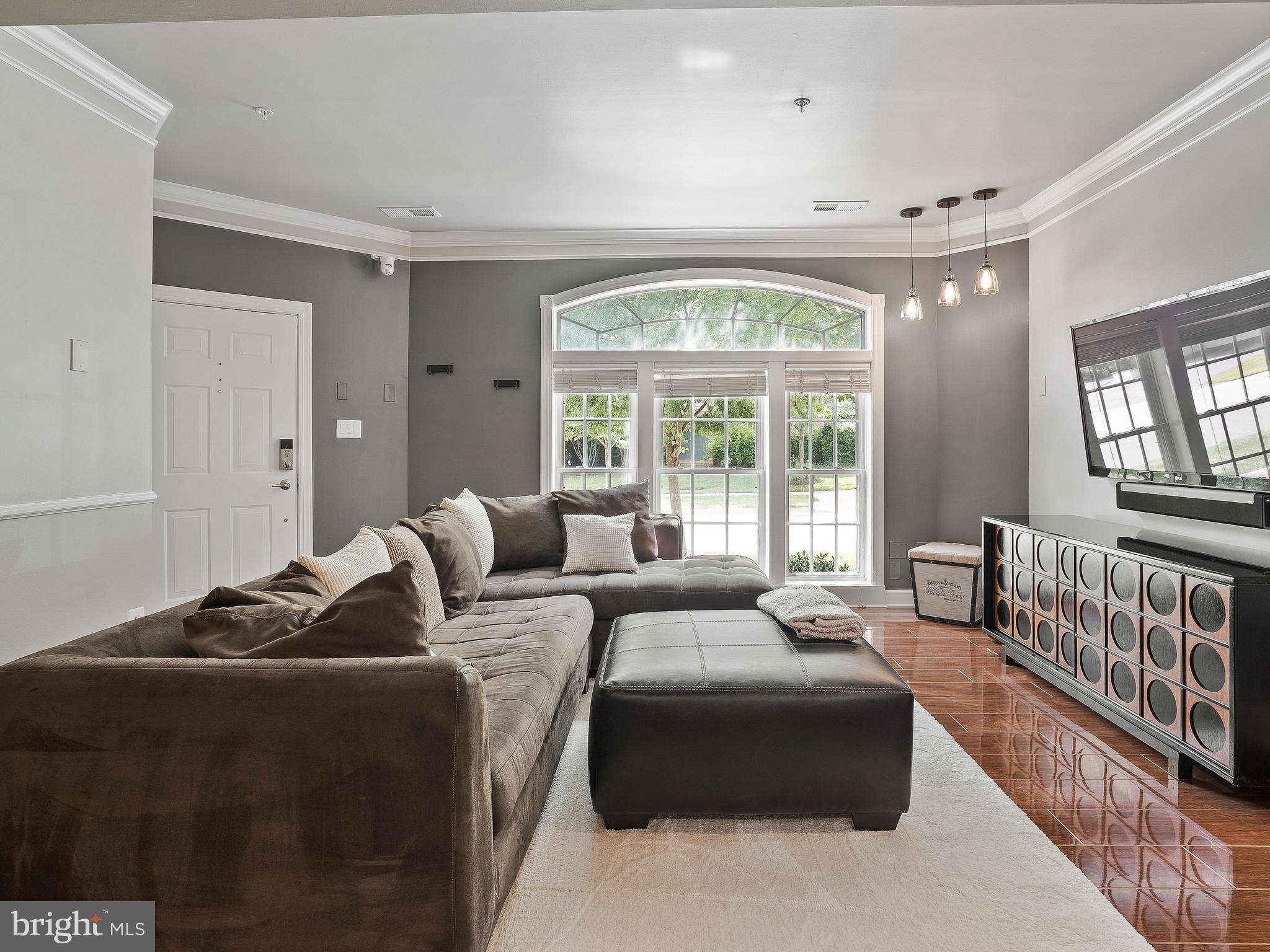 HIDDEN CREEK - Residential