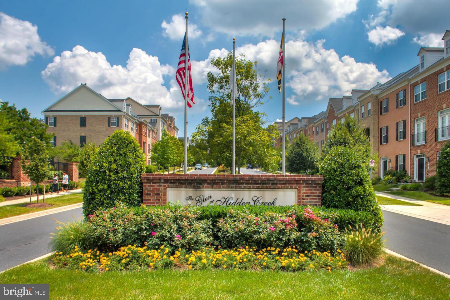 HIDDEN CREEK - Residential