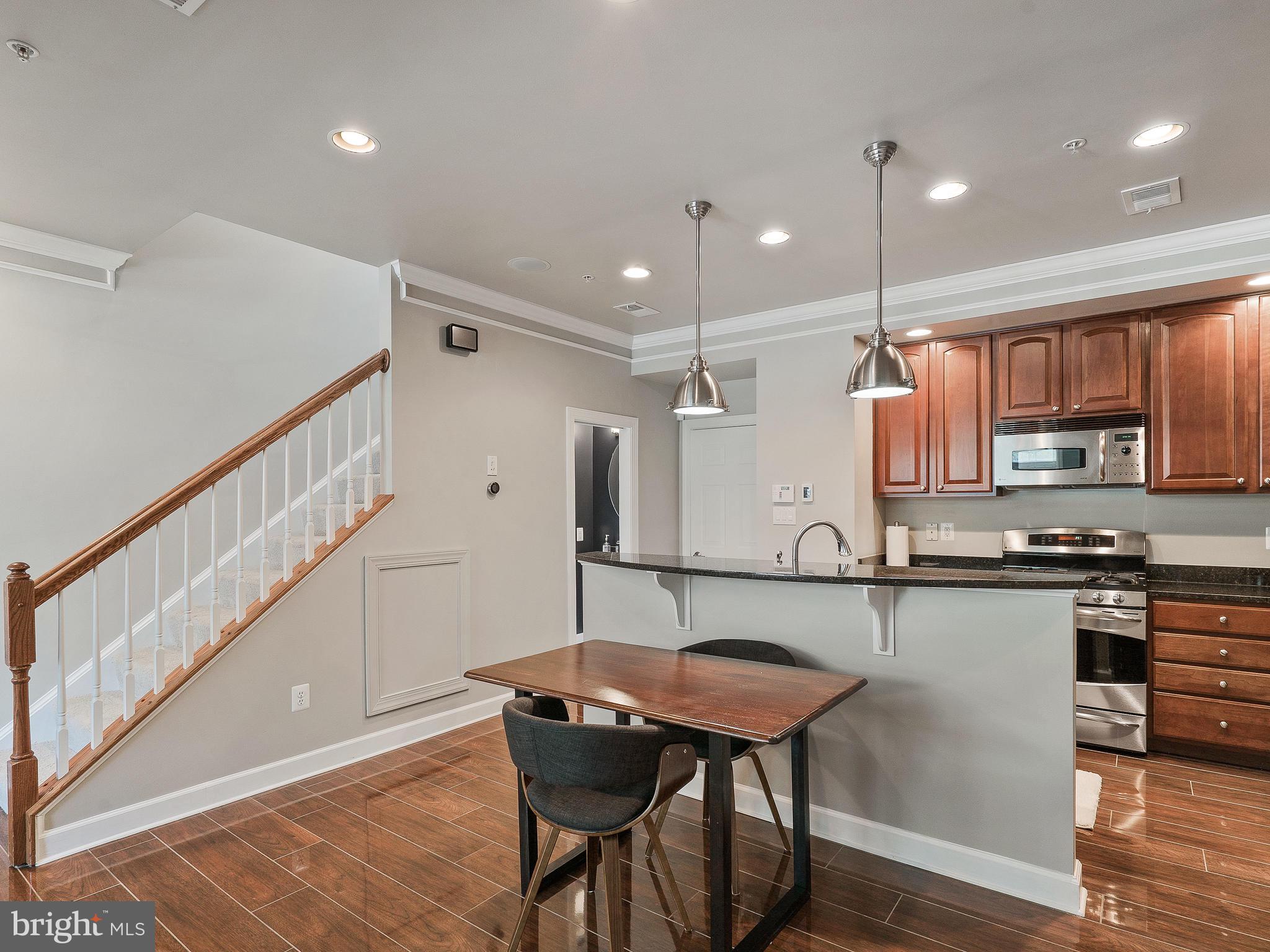 HIDDEN CREEK - Residential