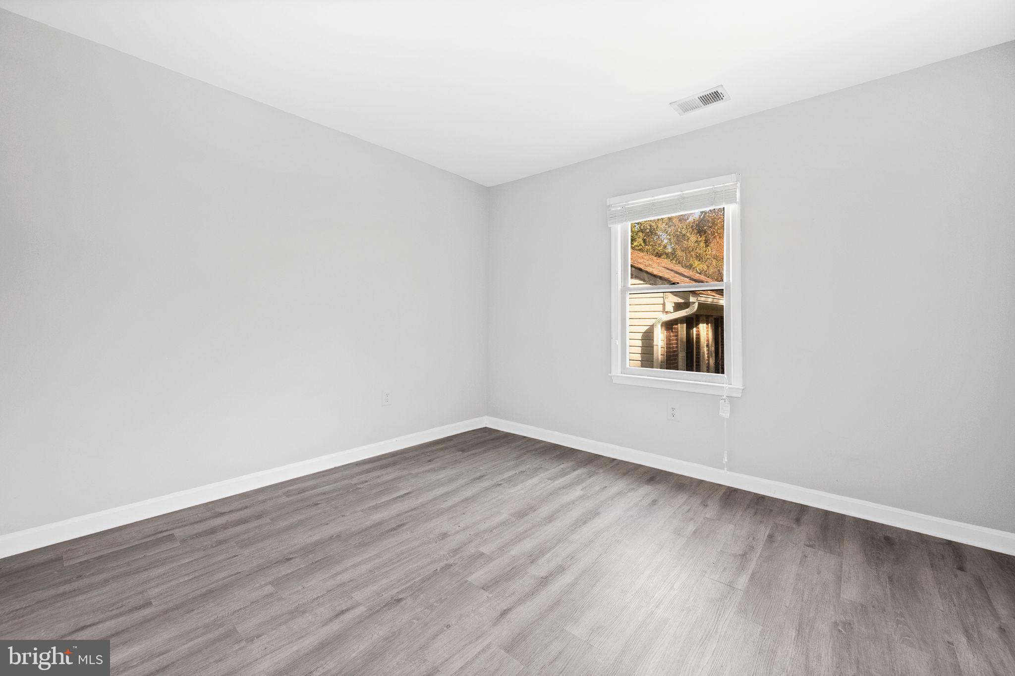 LONGMEAD - Residential