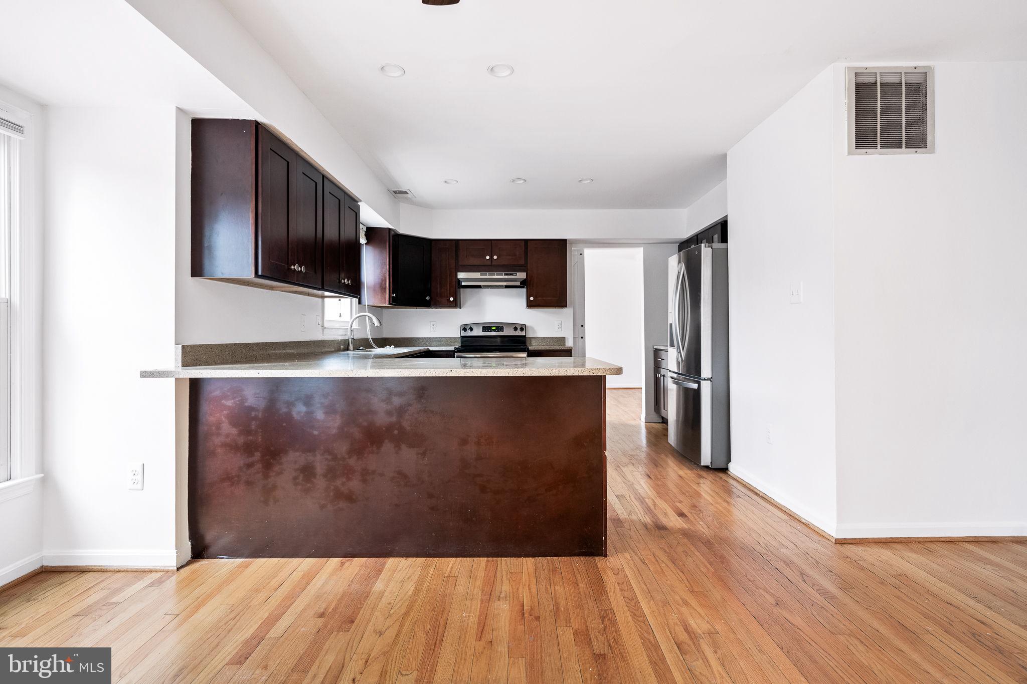 LONGMEAD - Residential