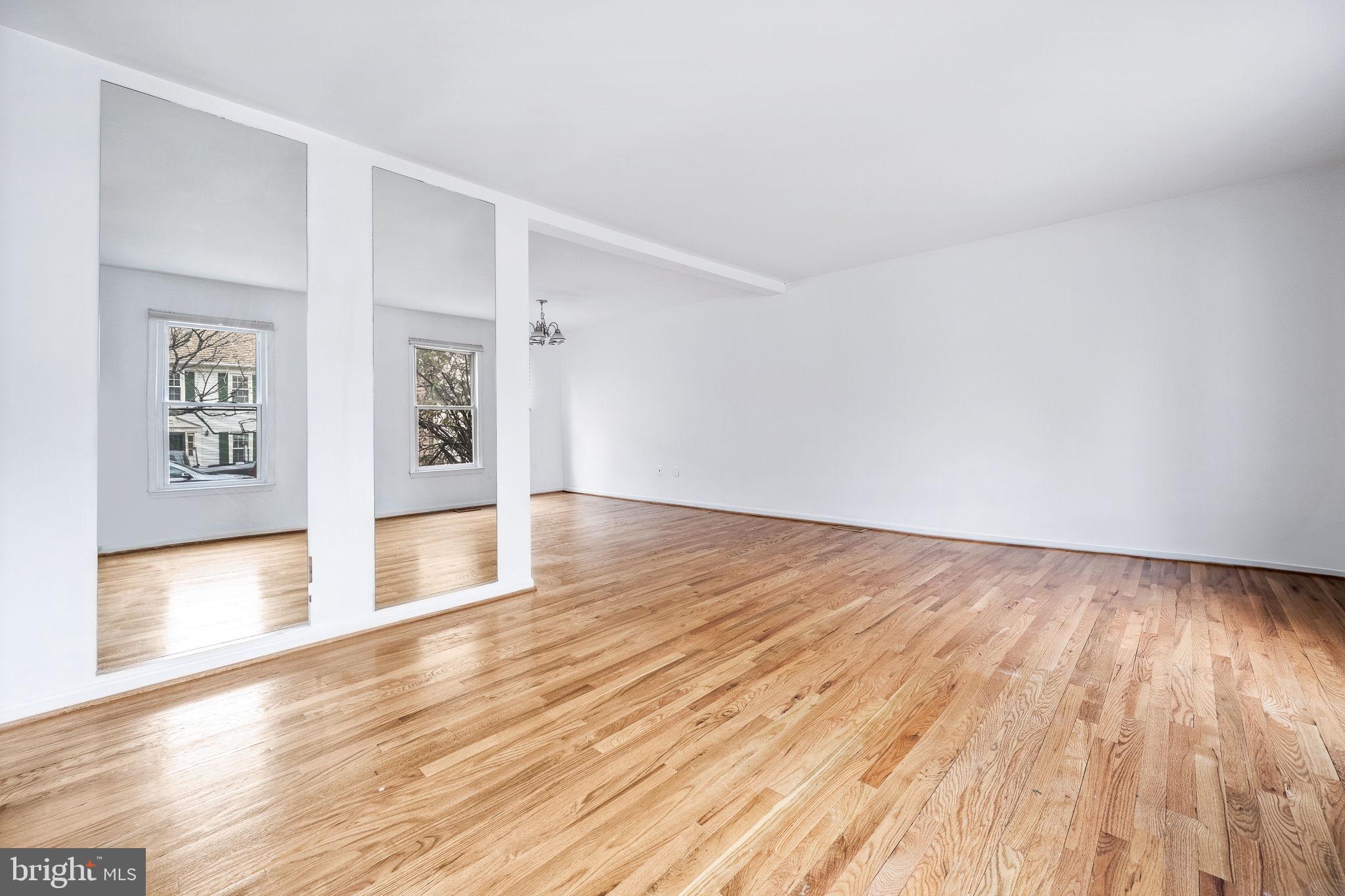 LONGMEAD - Residential