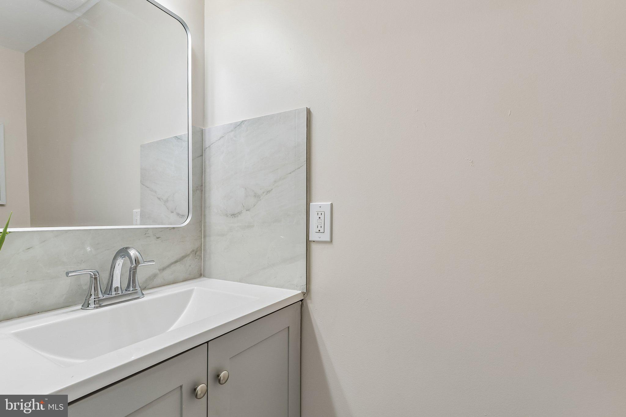 BALTIMORE HIGHLANDS - Residential