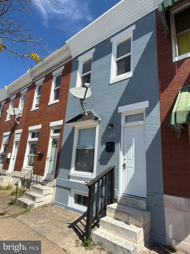135 N HIGHLAND AVENUE
