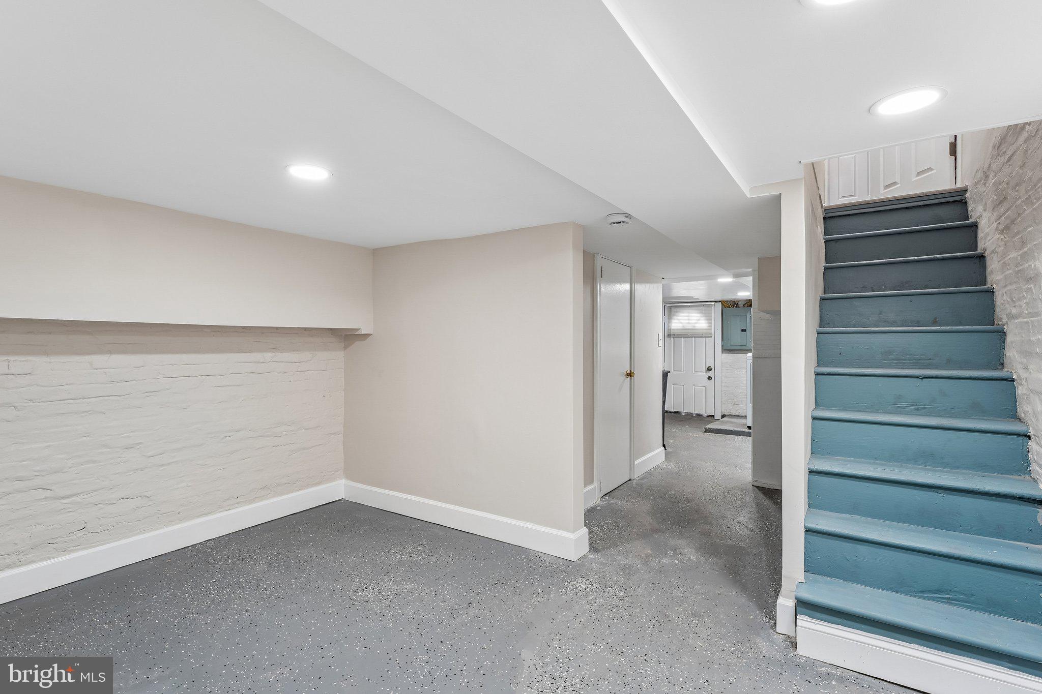 BALTIMORE HIGHLANDS - Residential