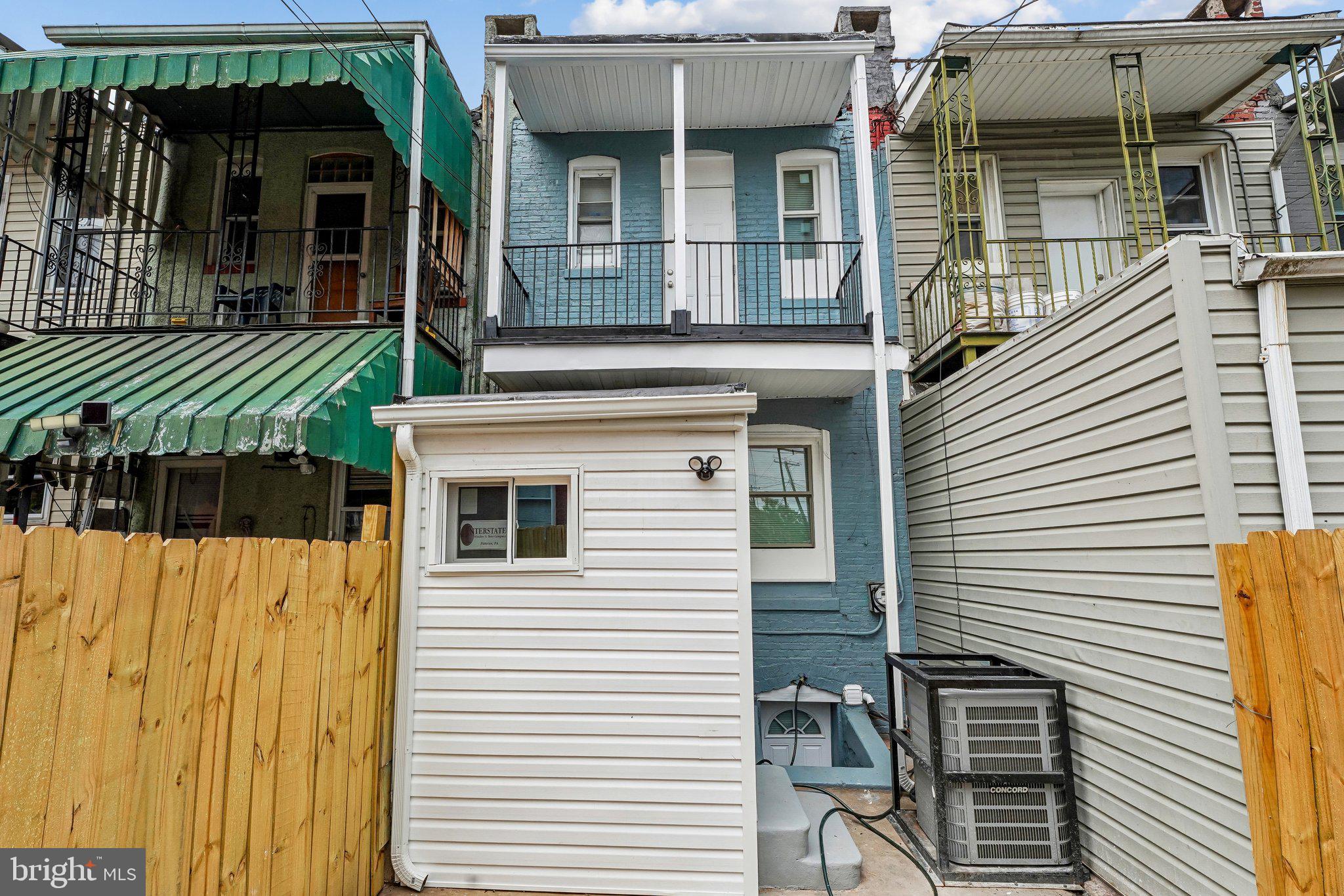 BALTIMORE HIGHLANDS - Residential