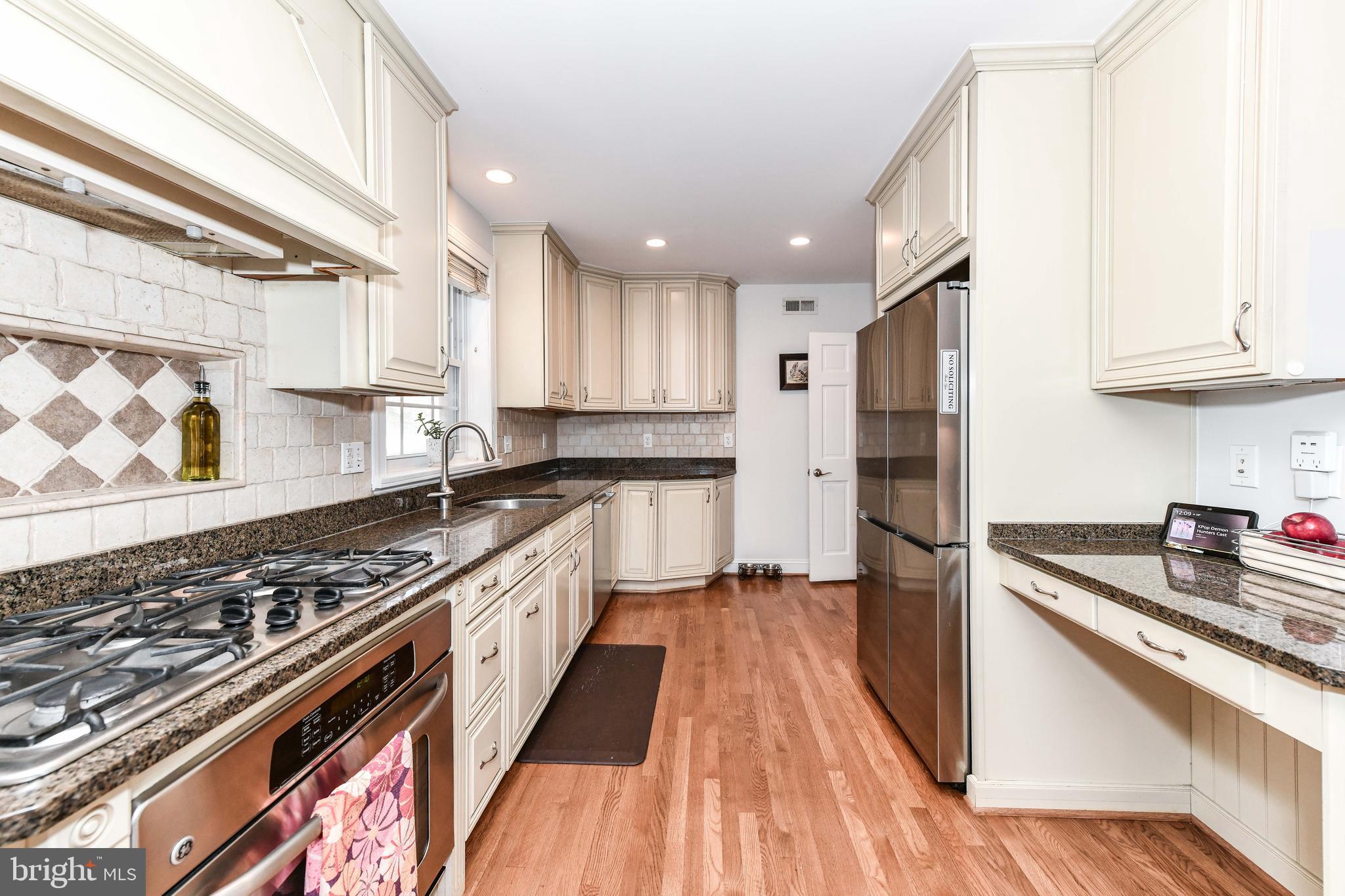 BELLEVUE FOREST - Residential Lease