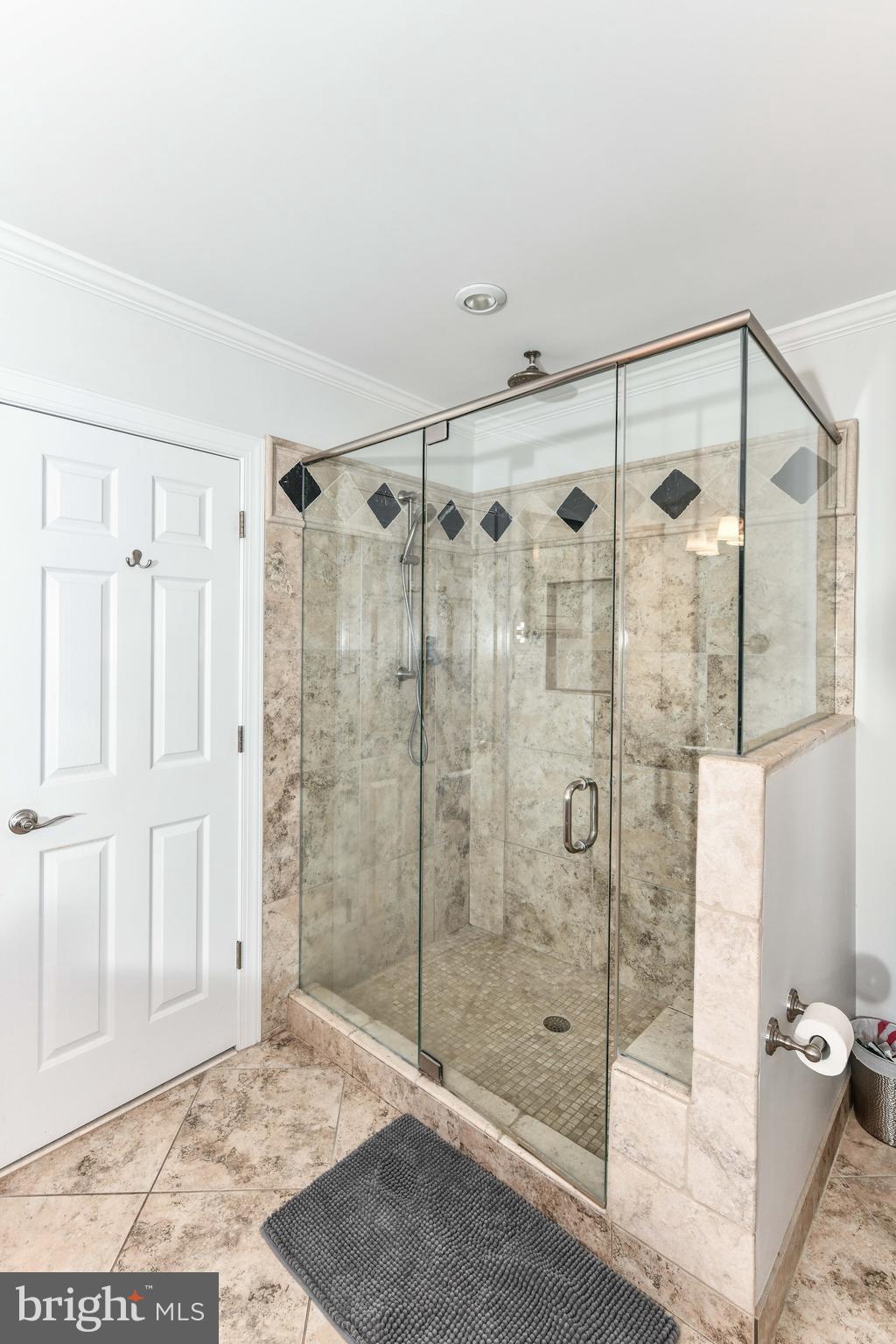 BELLEVUE FOREST - Residential Lease