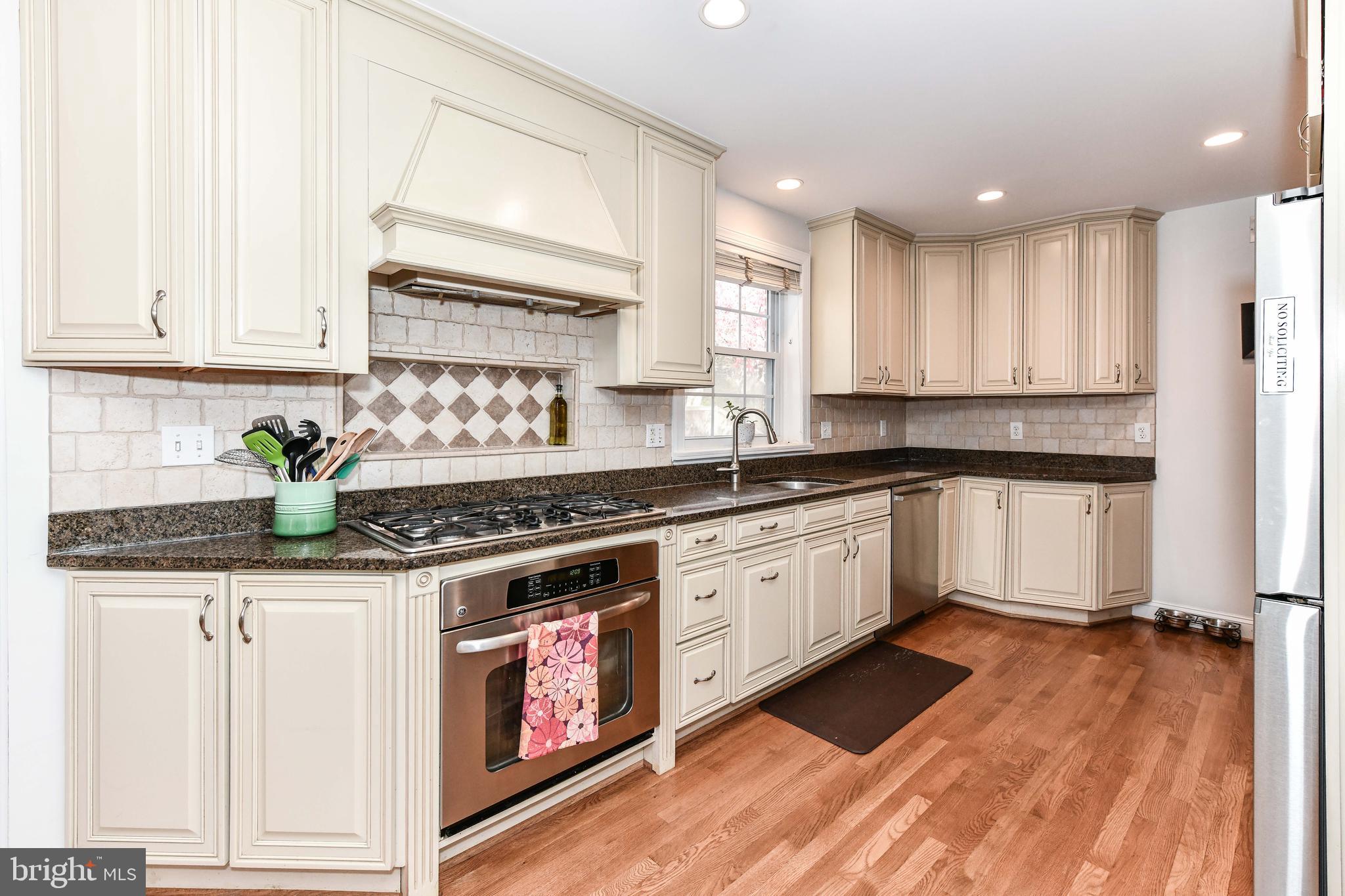 BELLEVUE FOREST - Residential Lease