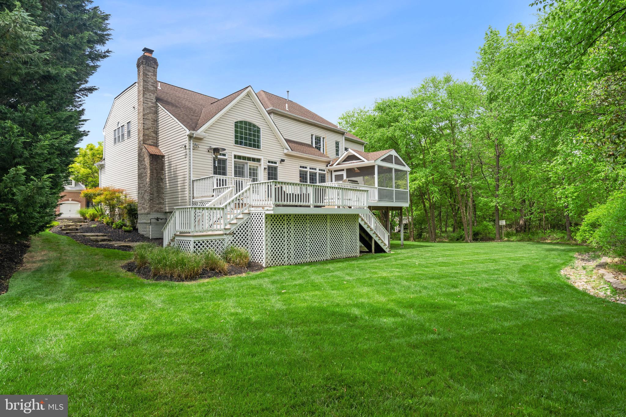 WILLOWS OF POTOMAC - Residential