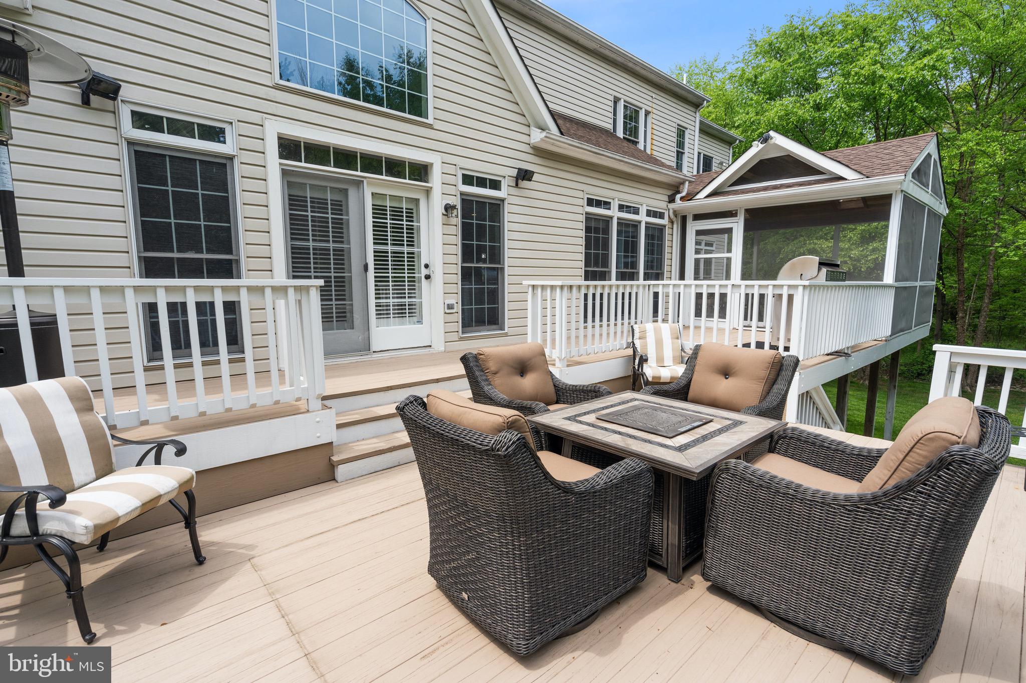 WILLOWS OF POTOMAC - Residential