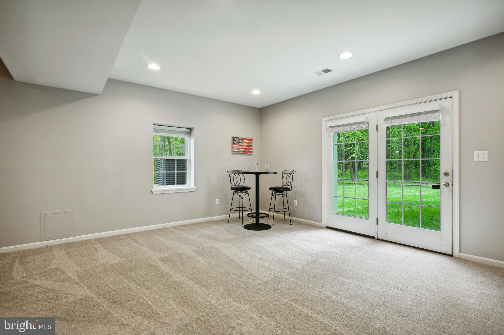 WILLOWS OF POTOMAC - Residential