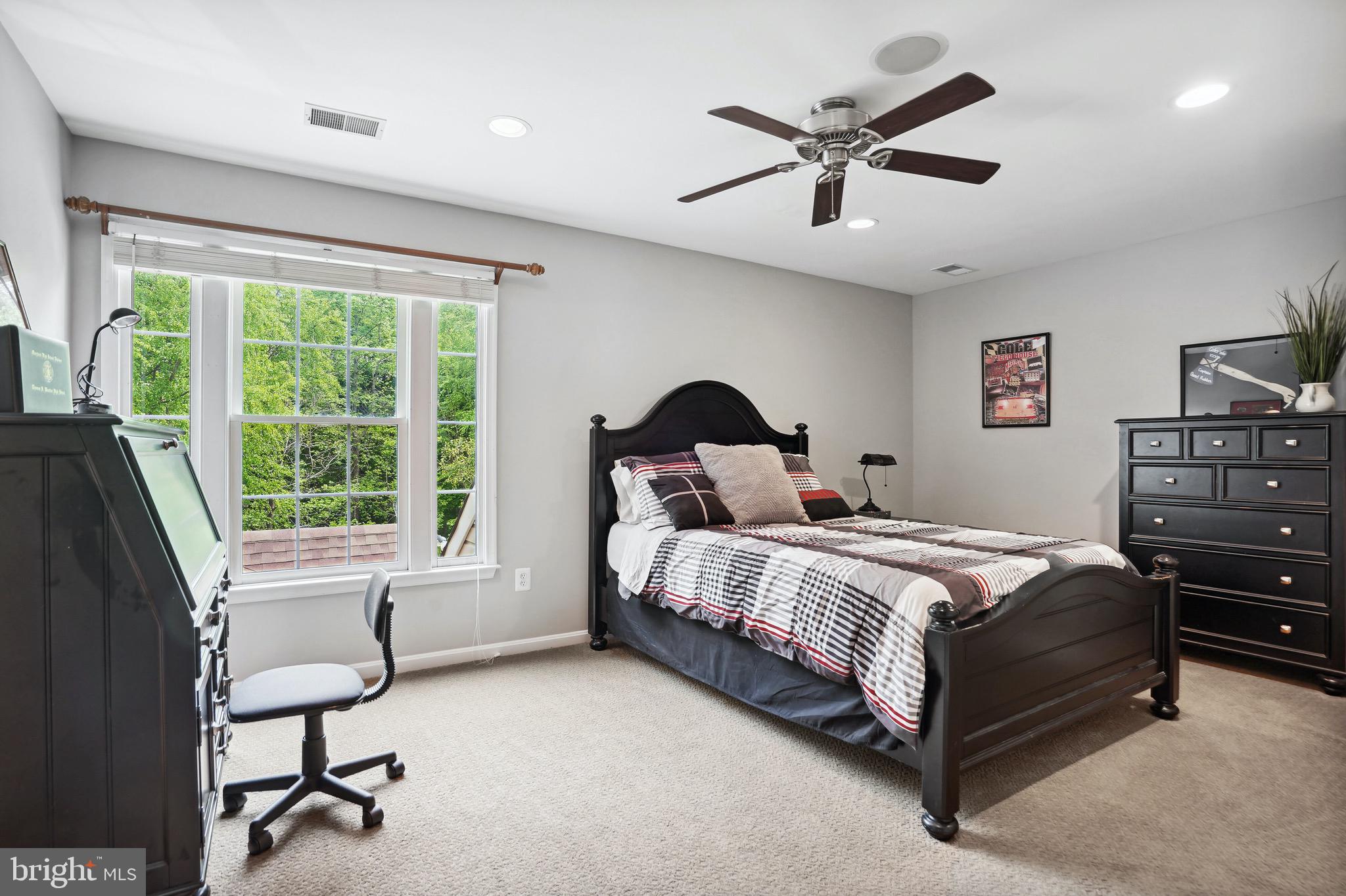 WILLOWS OF POTOMAC - Residential