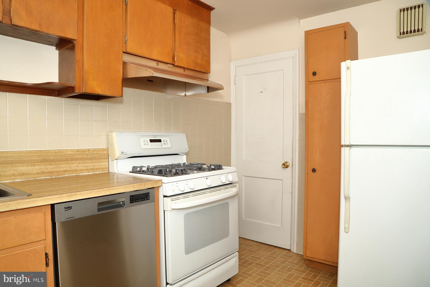 822 2ND STREET