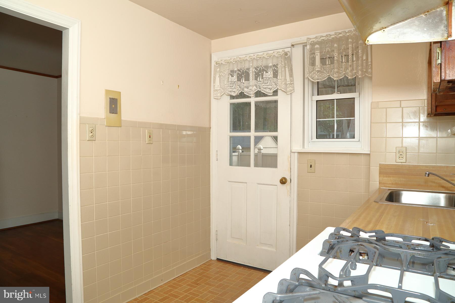 822 2ND STREET