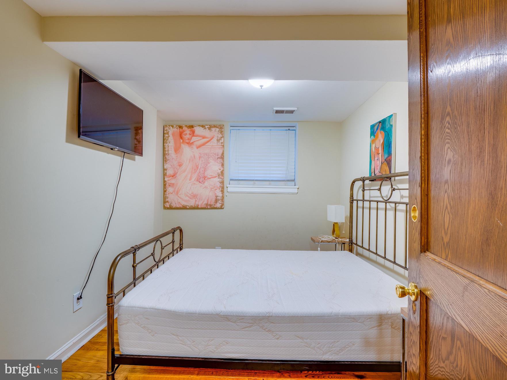 LOGAN CIRCLE - Residential