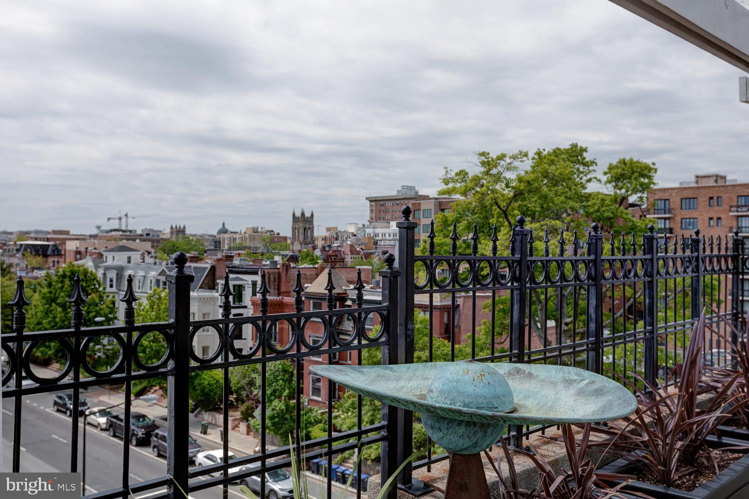 LOGAN CIRCLE - Residential