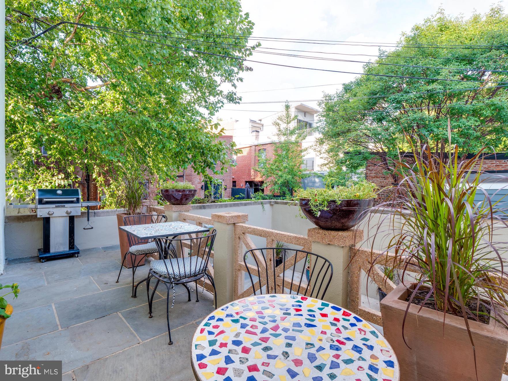 LOGAN CIRCLE - Residential