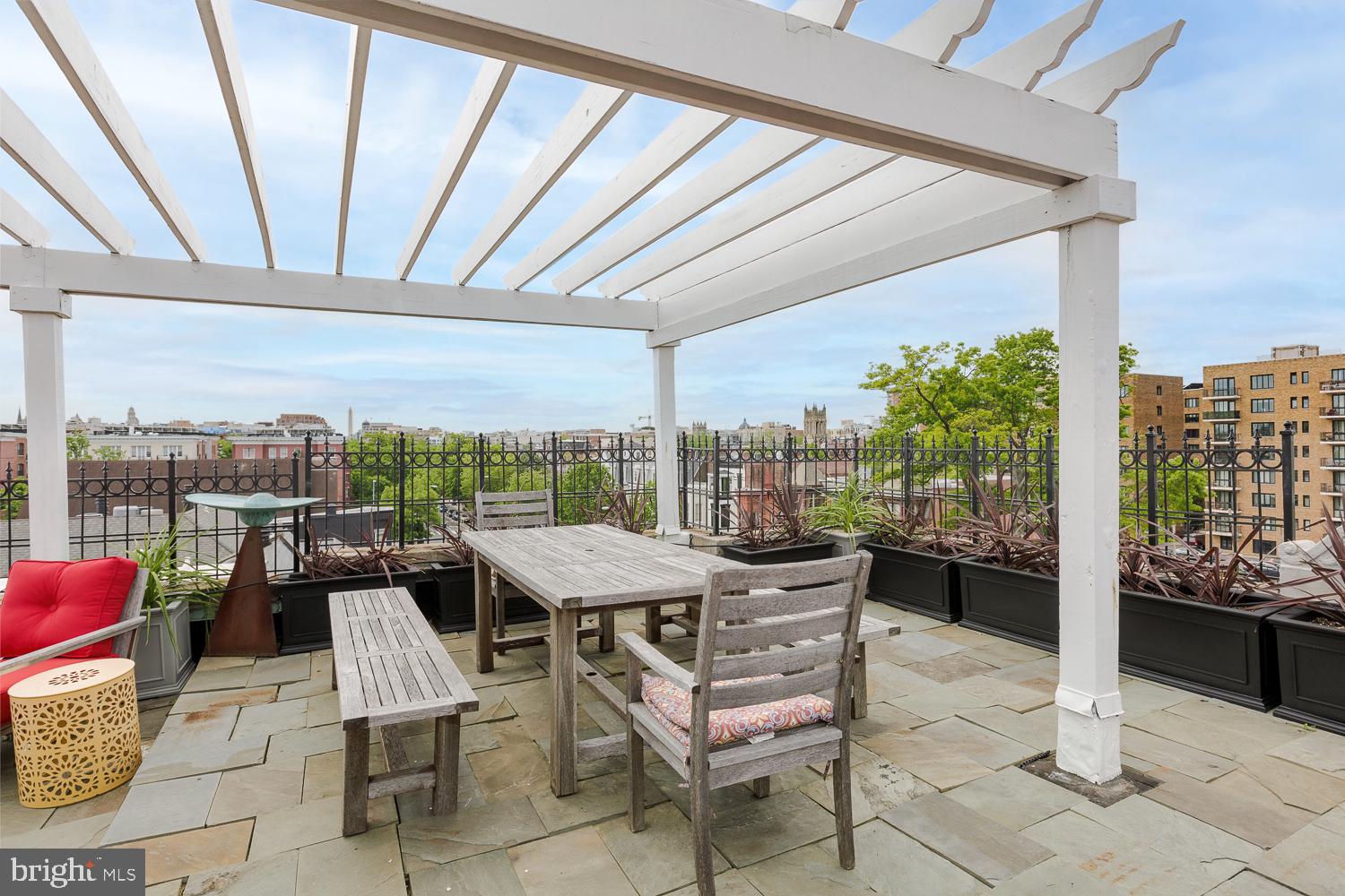 LOGAN CIRCLE - Residential