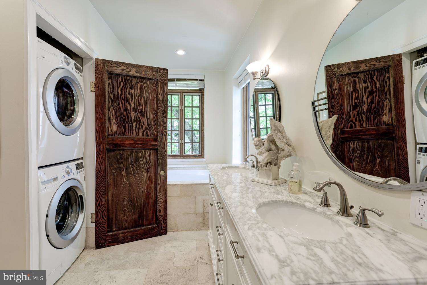 LOGAN CIRCLE - Residential