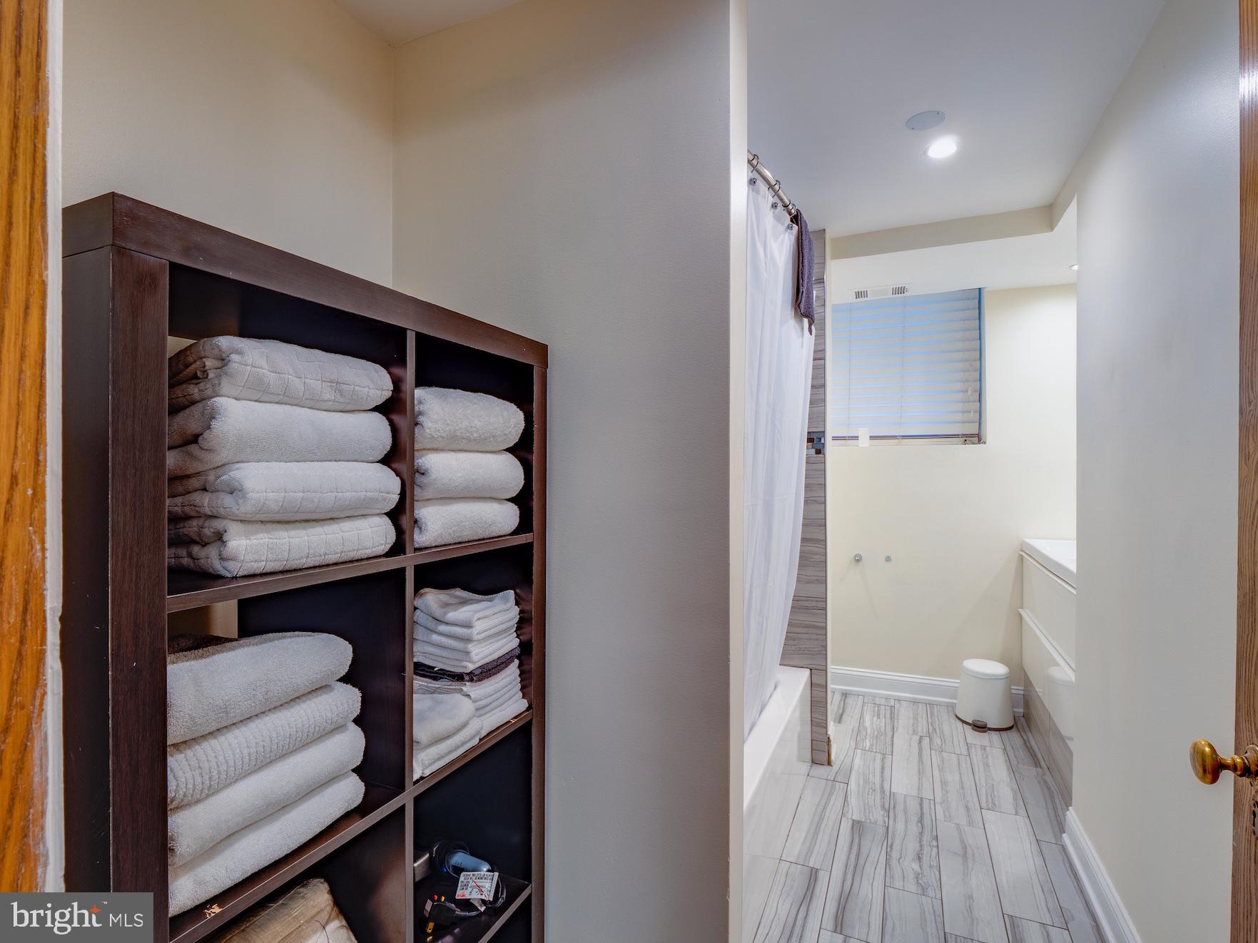 LOGAN CIRCLE - Residential