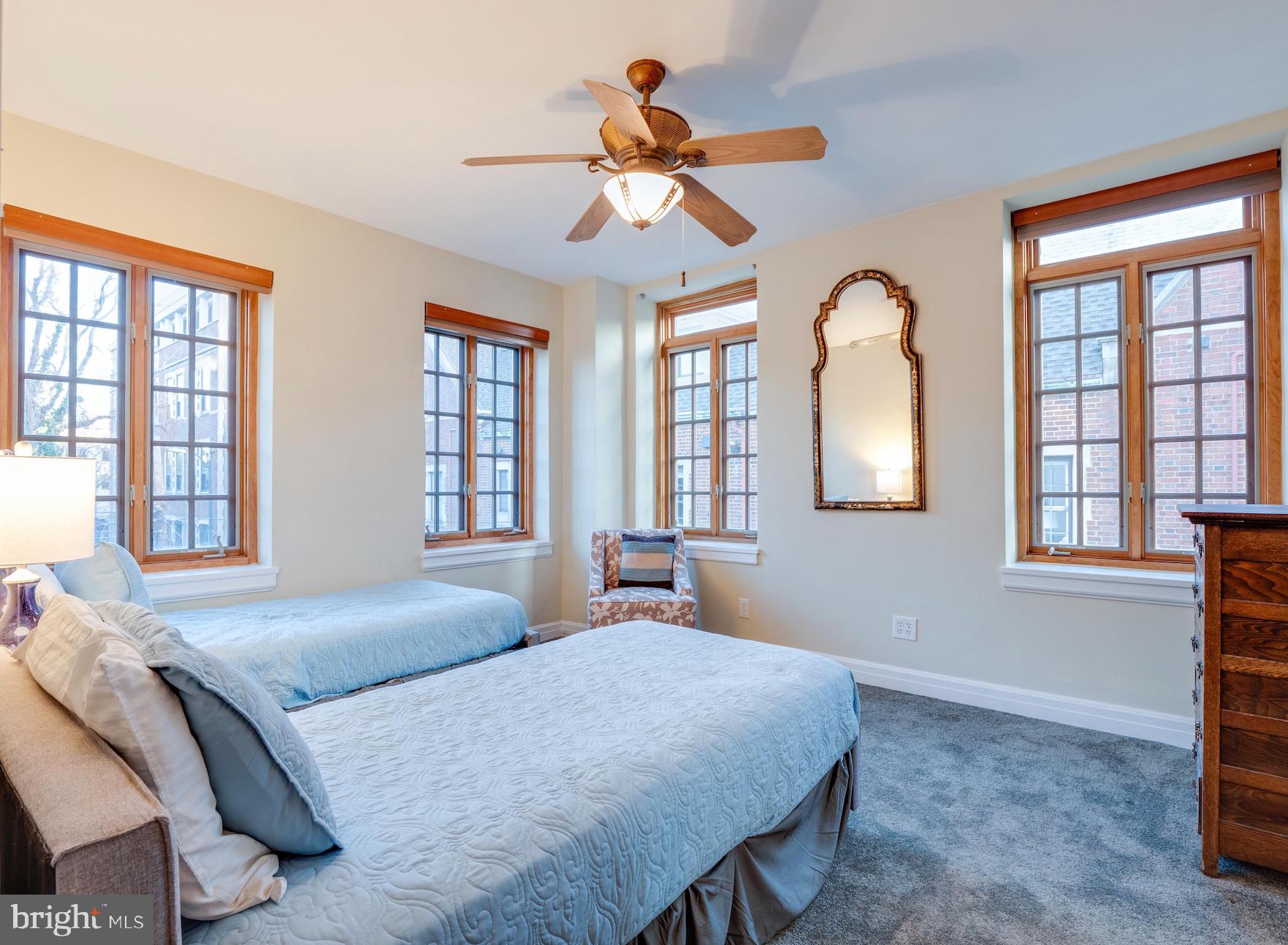 LOGAN CIRCLE - Residential