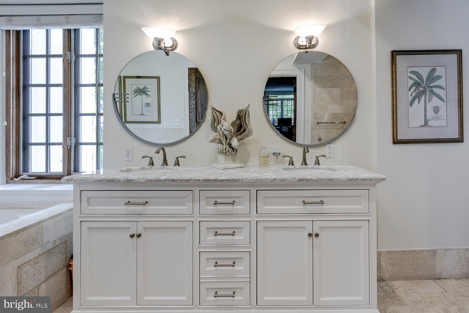 LOGAN CIRCLE - Residential