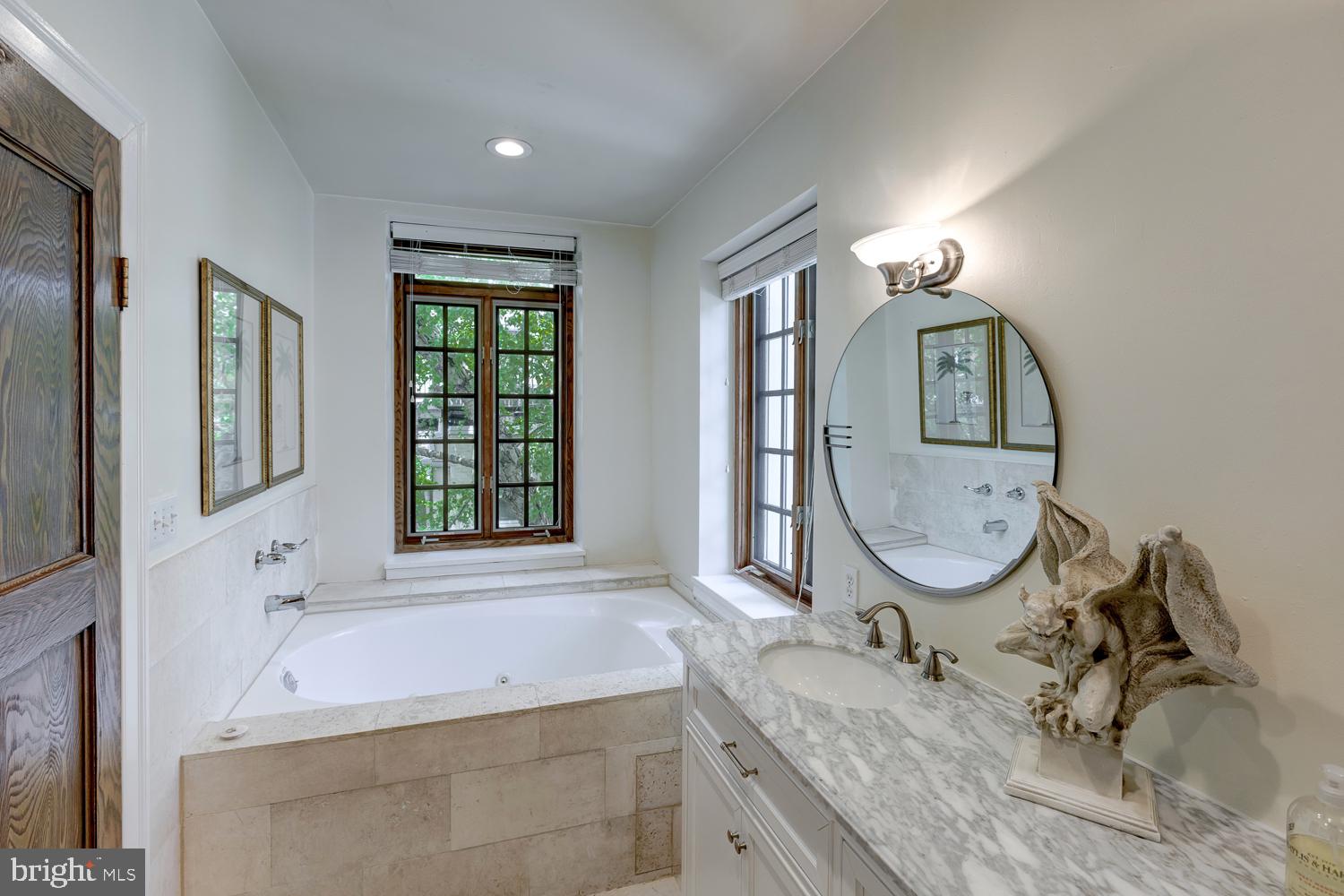 LOGAN CIRCLE - Residential