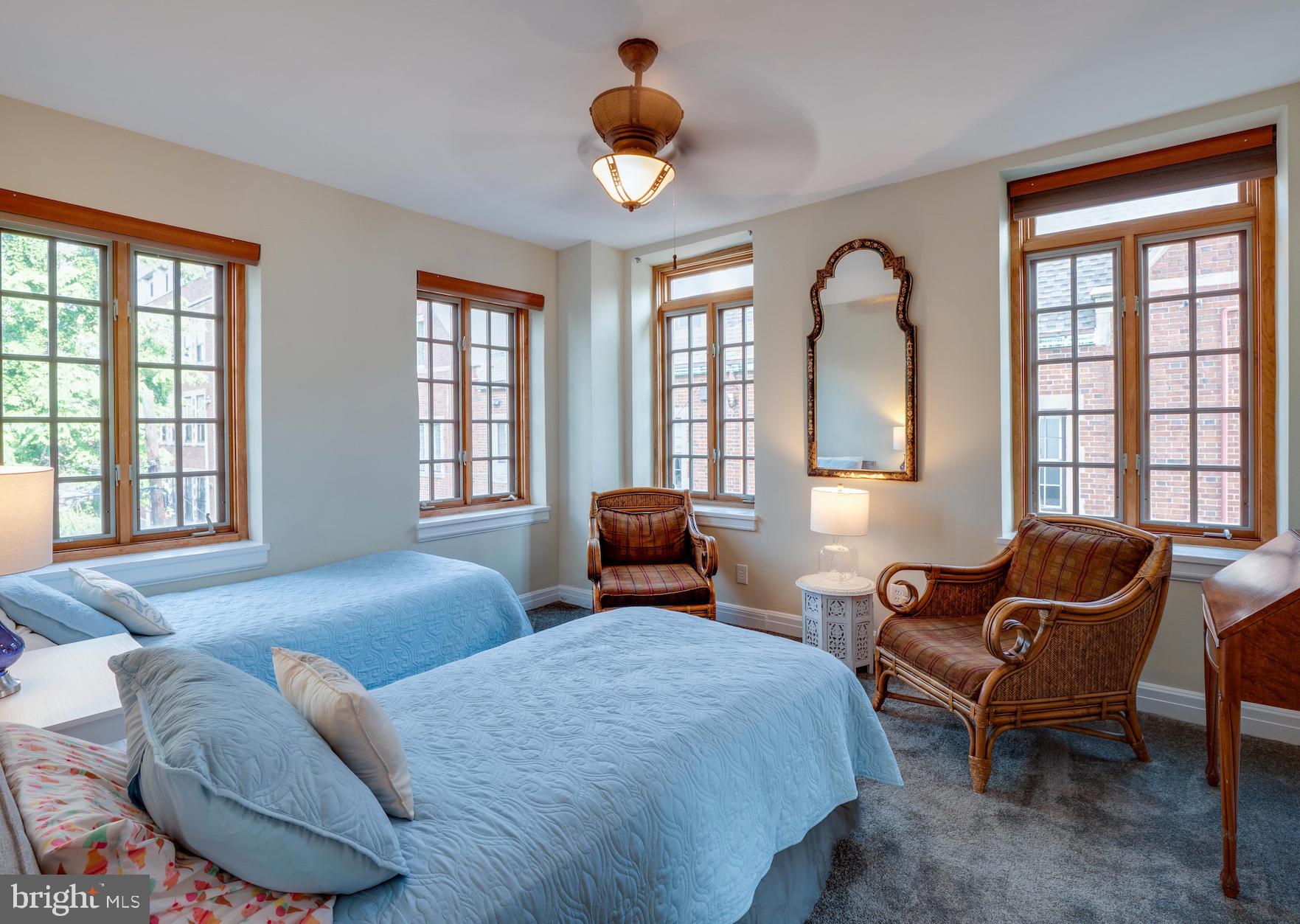 LOGAN CIRCLE - Residential