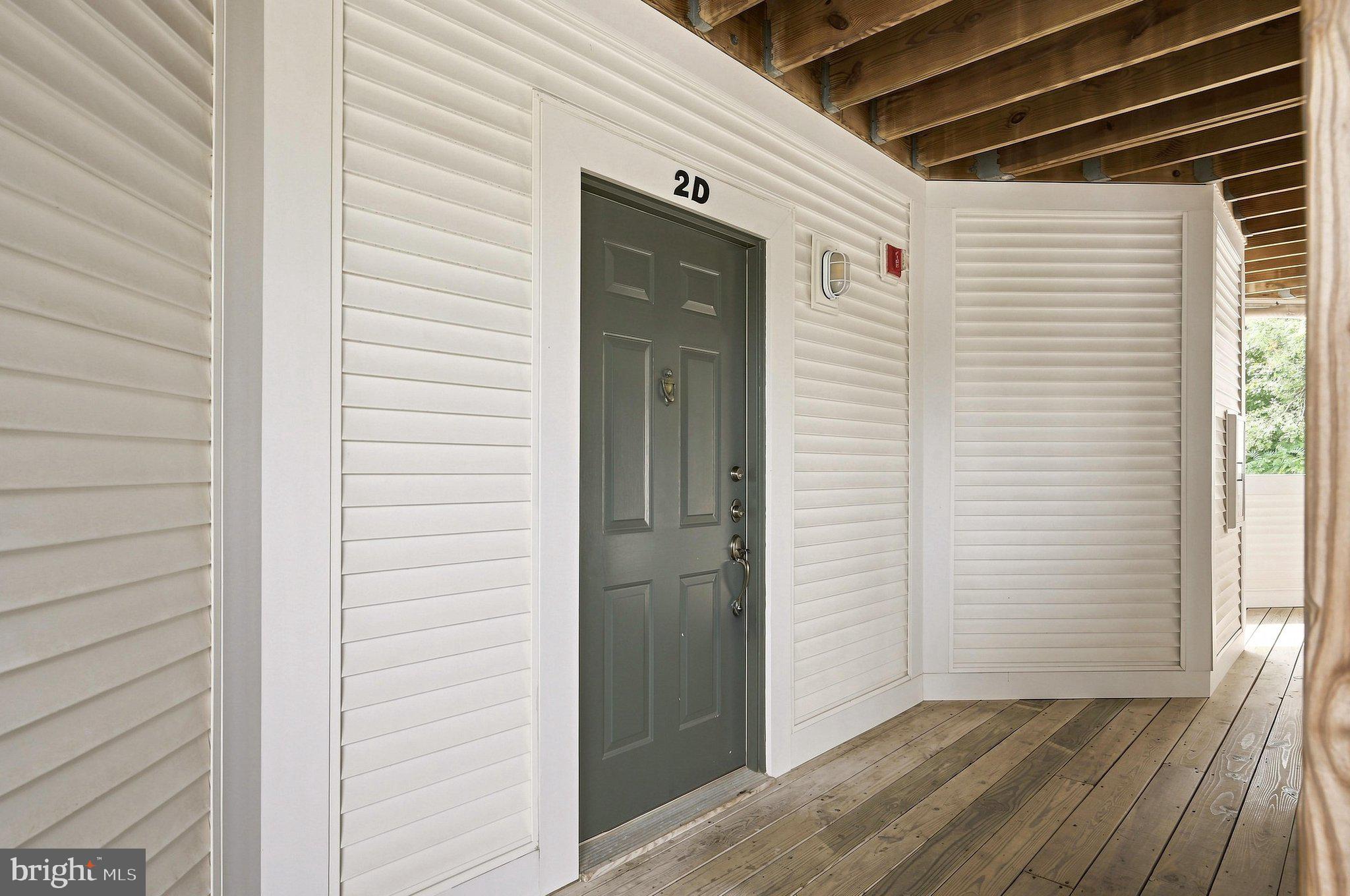 2011 STARLIGHT LANE 2D