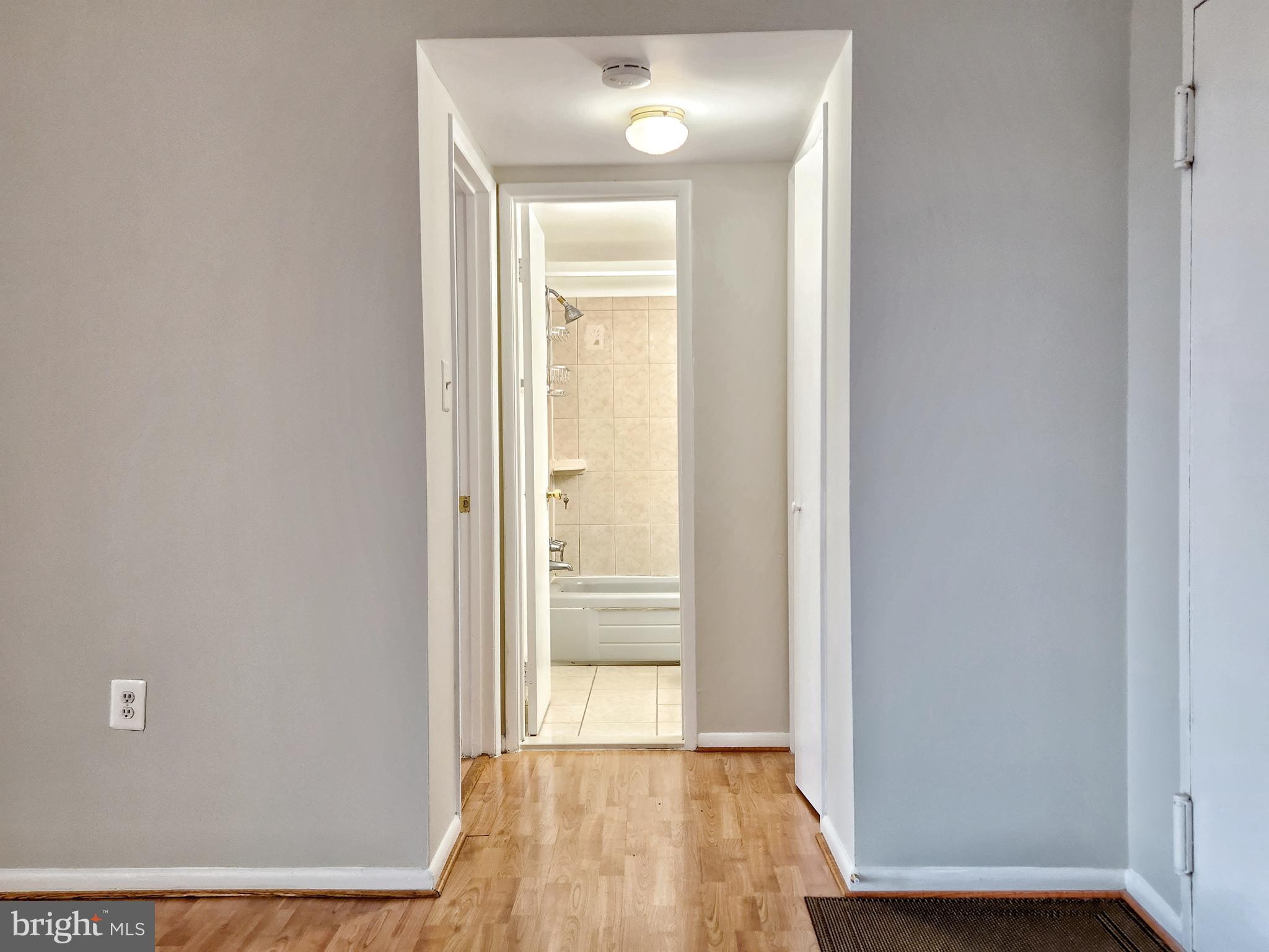 IVYMOUNT COURT - Residential Lease