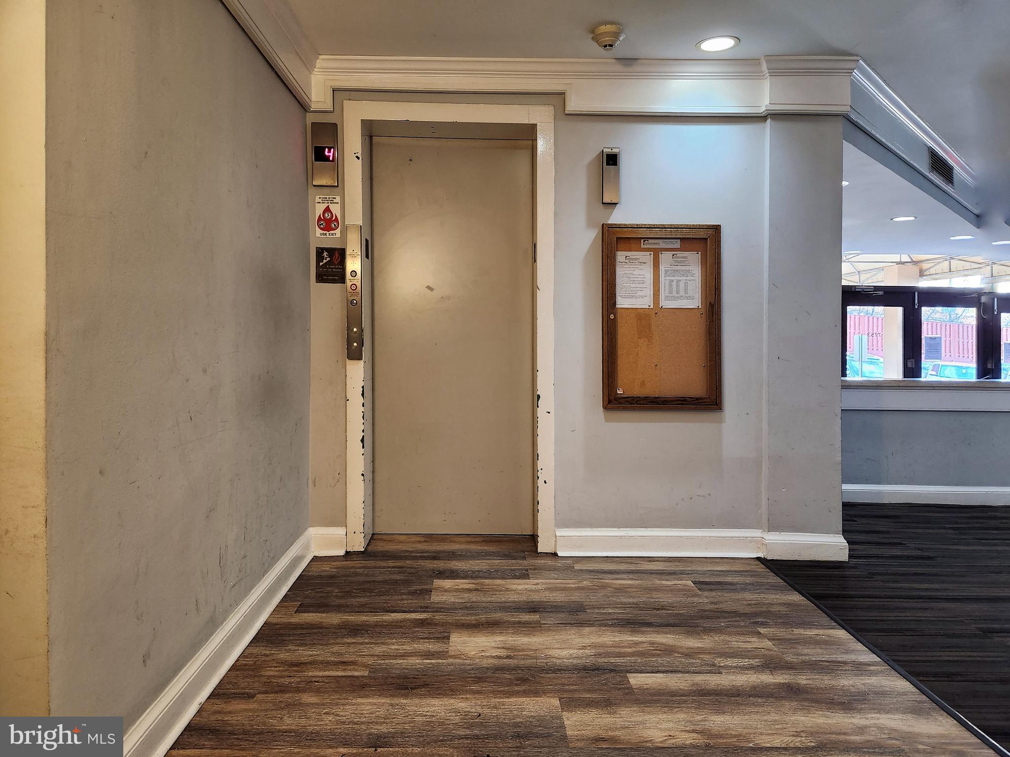 IVYMOUNT COURT - Residential Lease