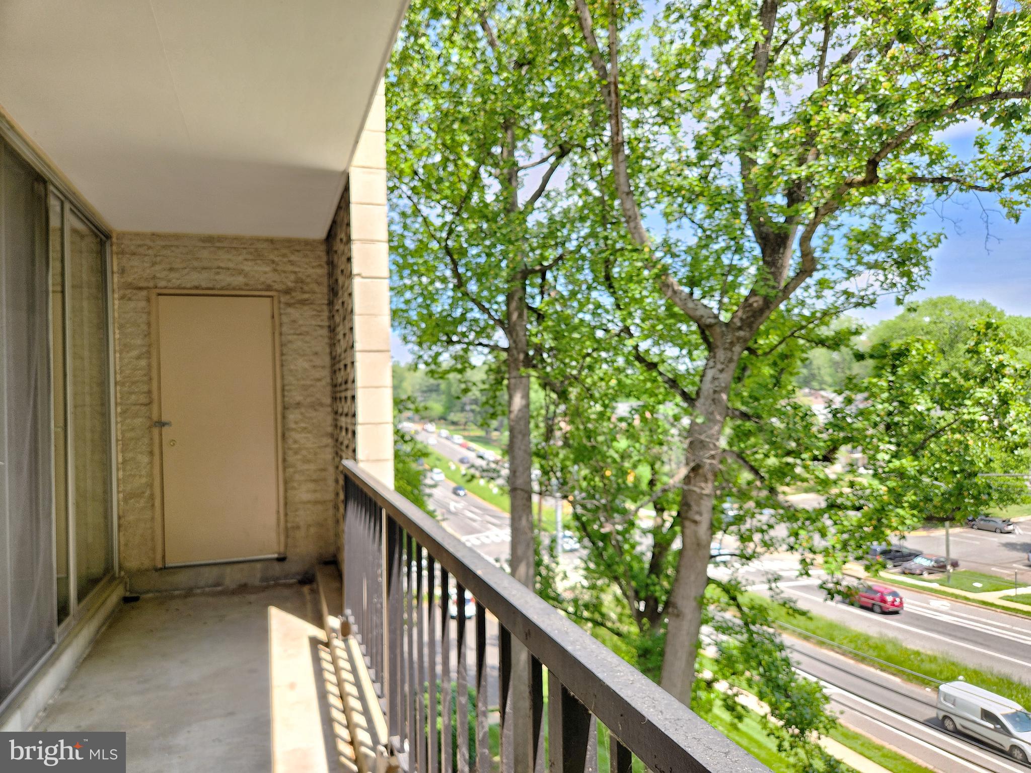 IVYMOUNT COURT - Residential Lease