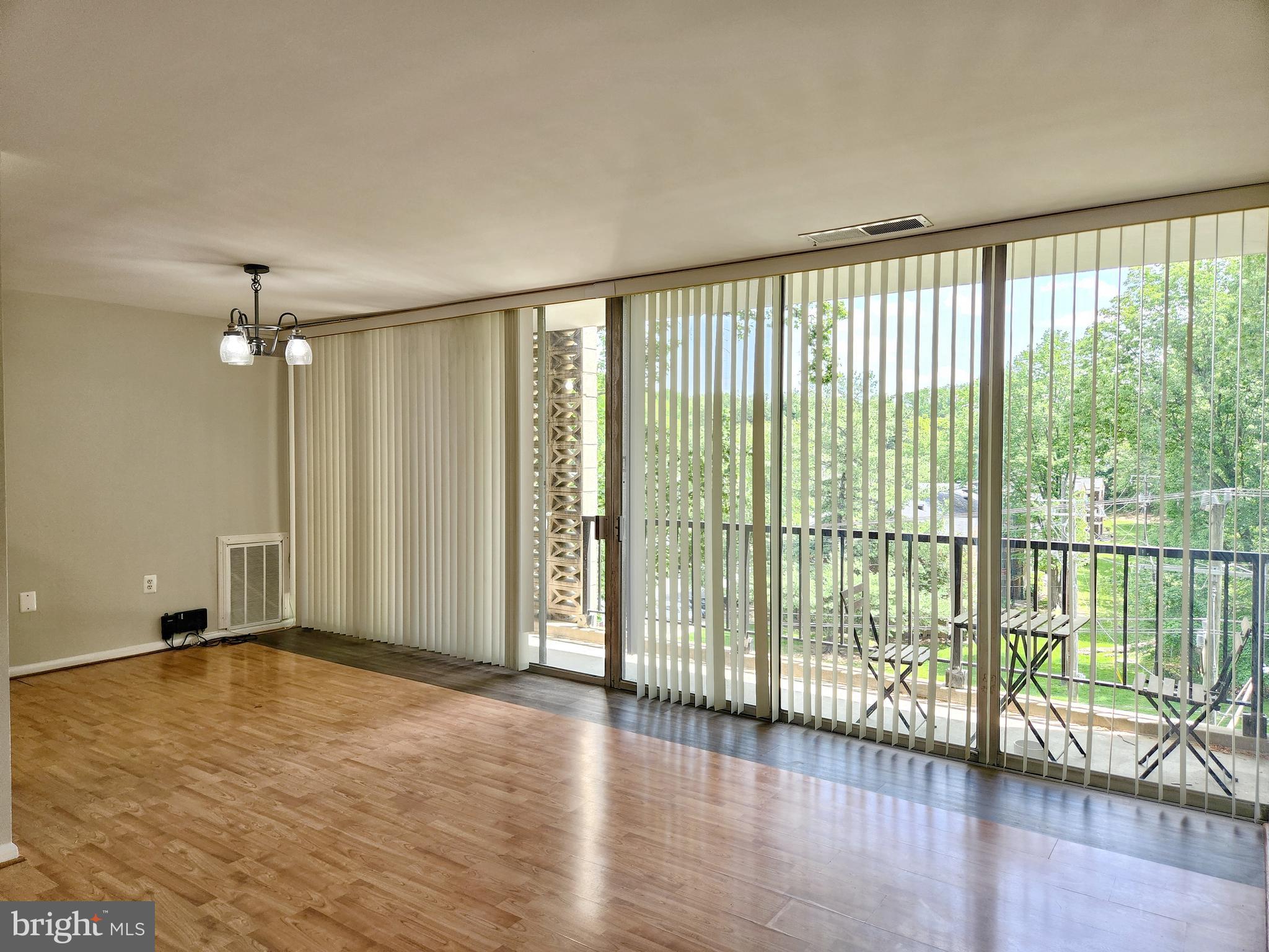 IVYMOUNT COURT - Residential Lease