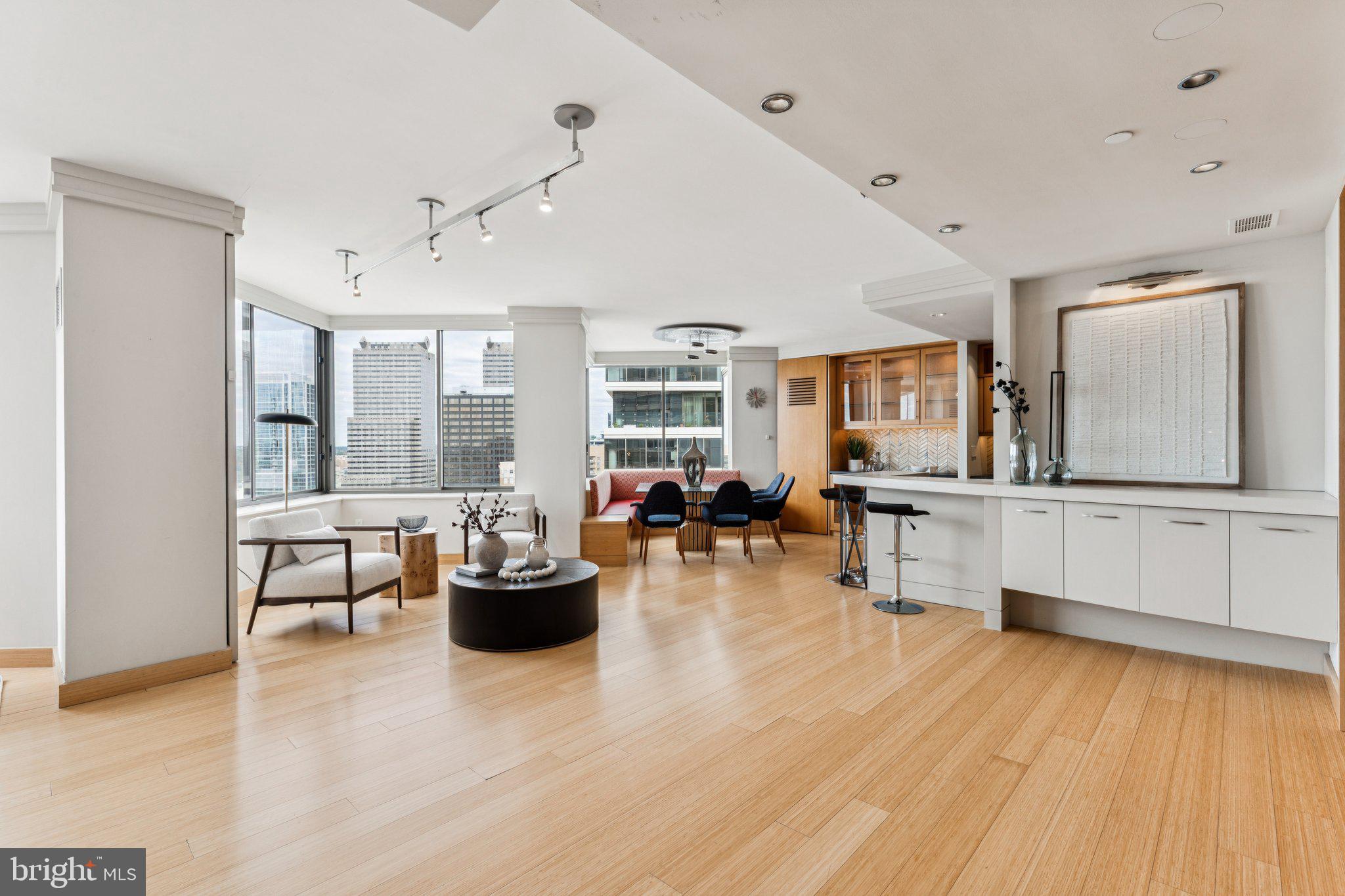 RITTENHOUSE SQUARE - Residential