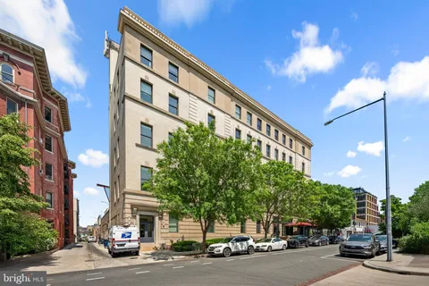 MLS: DCDC2194514