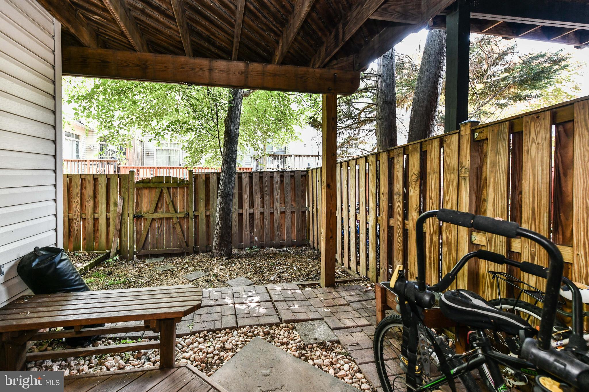 CASCADES - Residential Lease