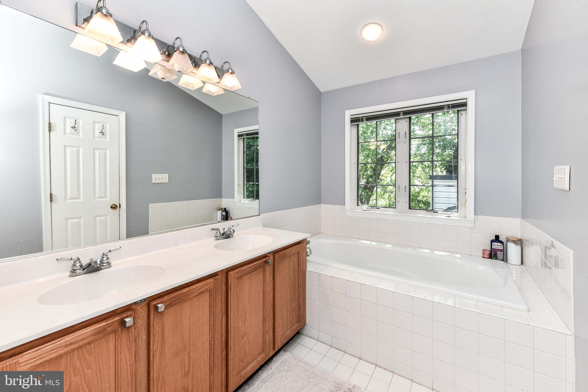 CASCADES - Residential Lease