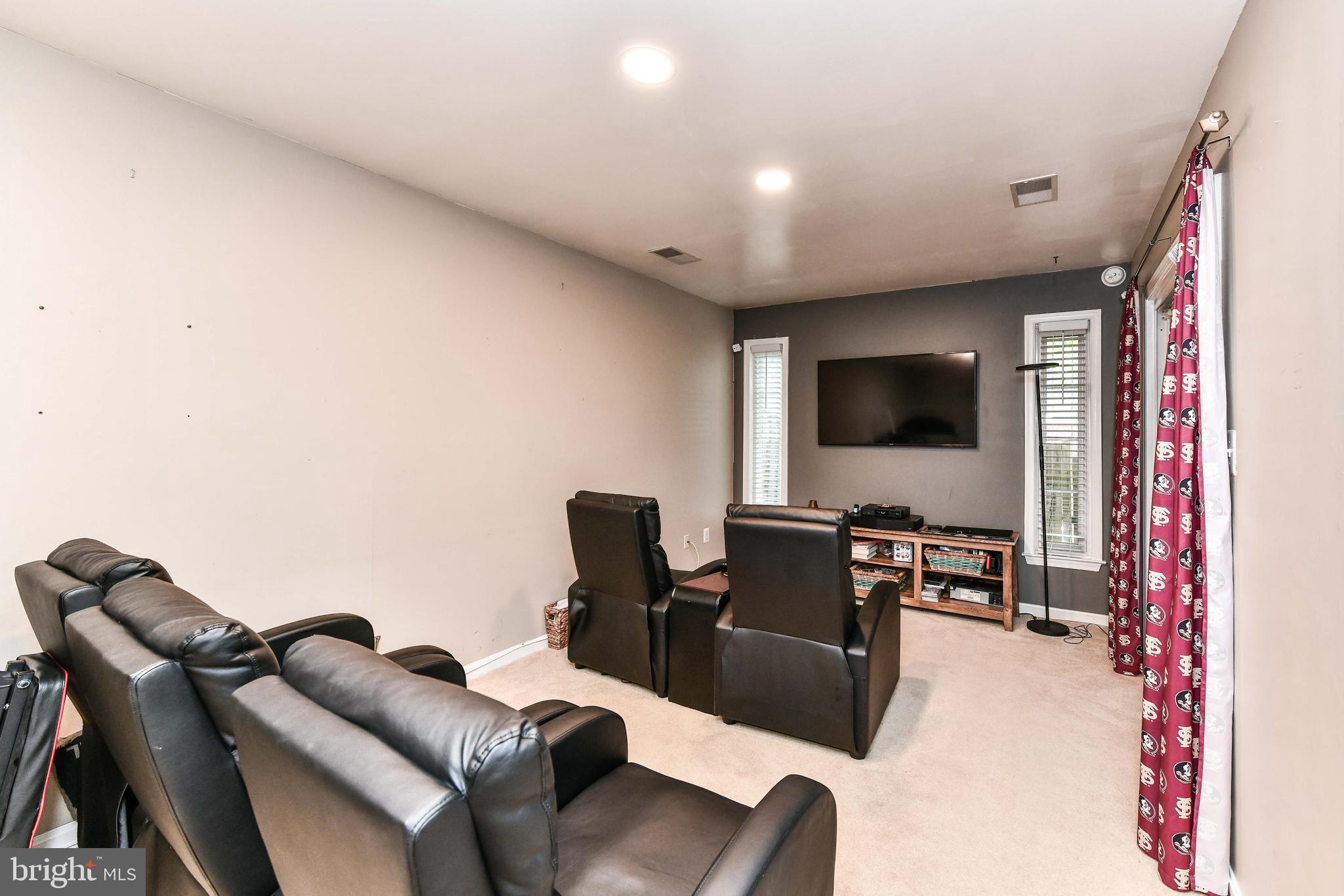 CASCADES - Residential Lease